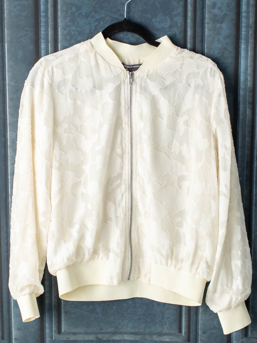 Chelsea & Theodore Women's Large Ivory Floral Textured Bomber Jacket Zip
